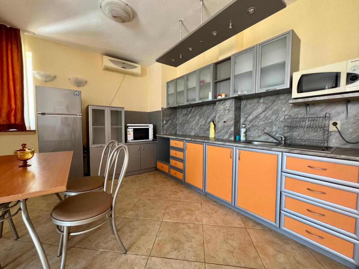 Private One-Bedroom Apartment With Balcony In Sozopol By Flat Mаnаger Екстер'єр фото