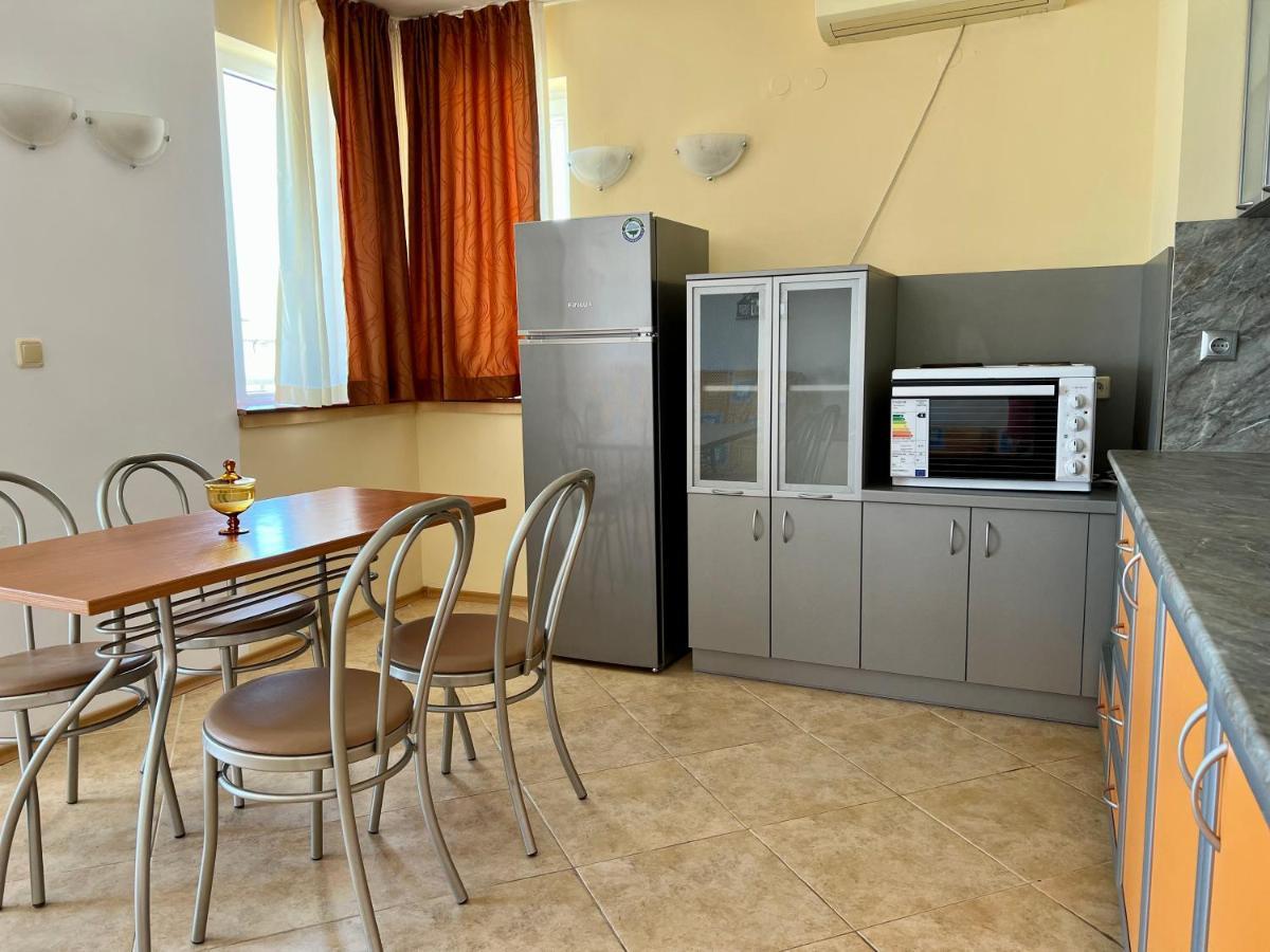 Private One-Bedroom Apartment With Balcony In Sozopol By Flat Mаnаger Екстер'єр фото