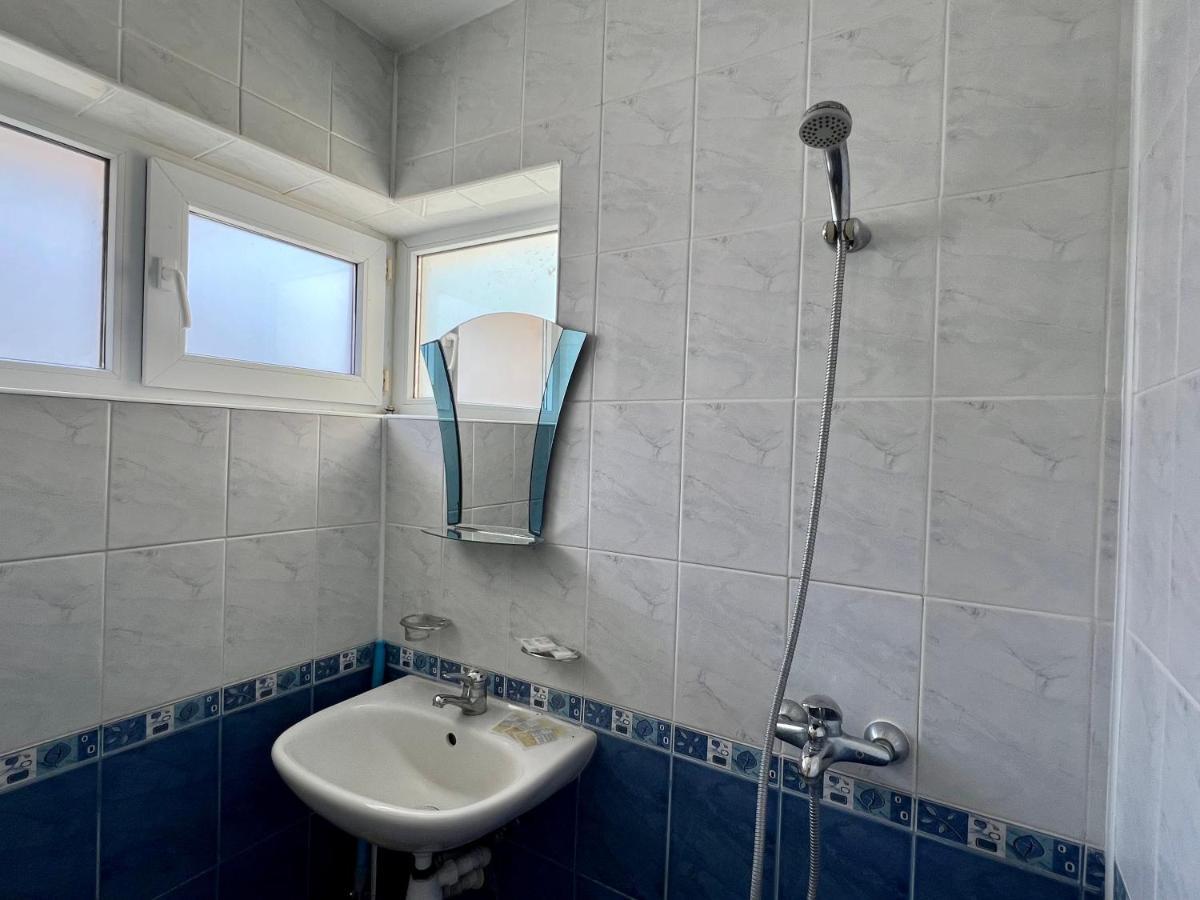 Private One-Bedroom Apartment With Balcony In Sozopol By Flat Mаnаger Екстер'єр фото