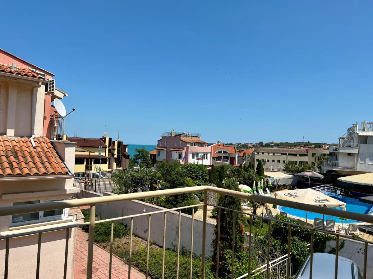 Private One-Bedroom Apartment With Balcony In Sozopol By Flat Mаnаger Екстер'єр фото